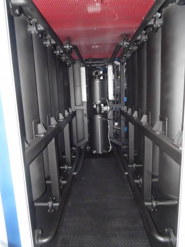 Fuller's Earth columns in Globecore oil purification machine